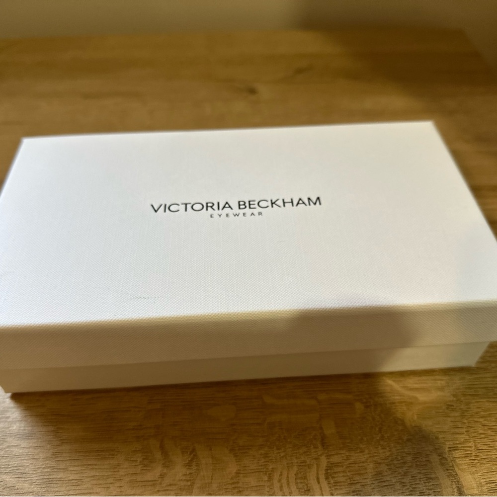 Victoria Beckham VB218S women's sunglasses - Picture 7 of 7